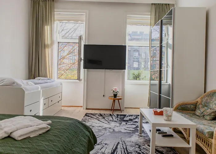 Relaxing Private Near The Danube River & Millennium Maison d'hôtes